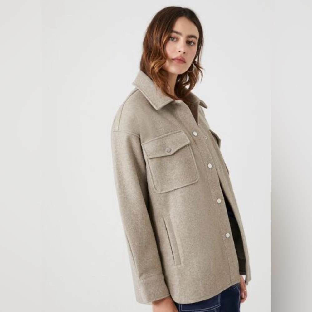 Zara beige oversized shirt/Jacket w silver studs fastening size Small